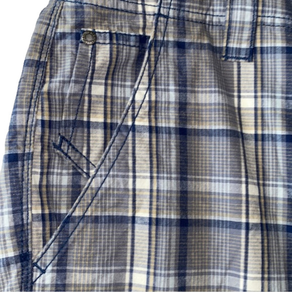 Calvin Klein Jeans Men's Plaid Shorts - Picture 3 of 7